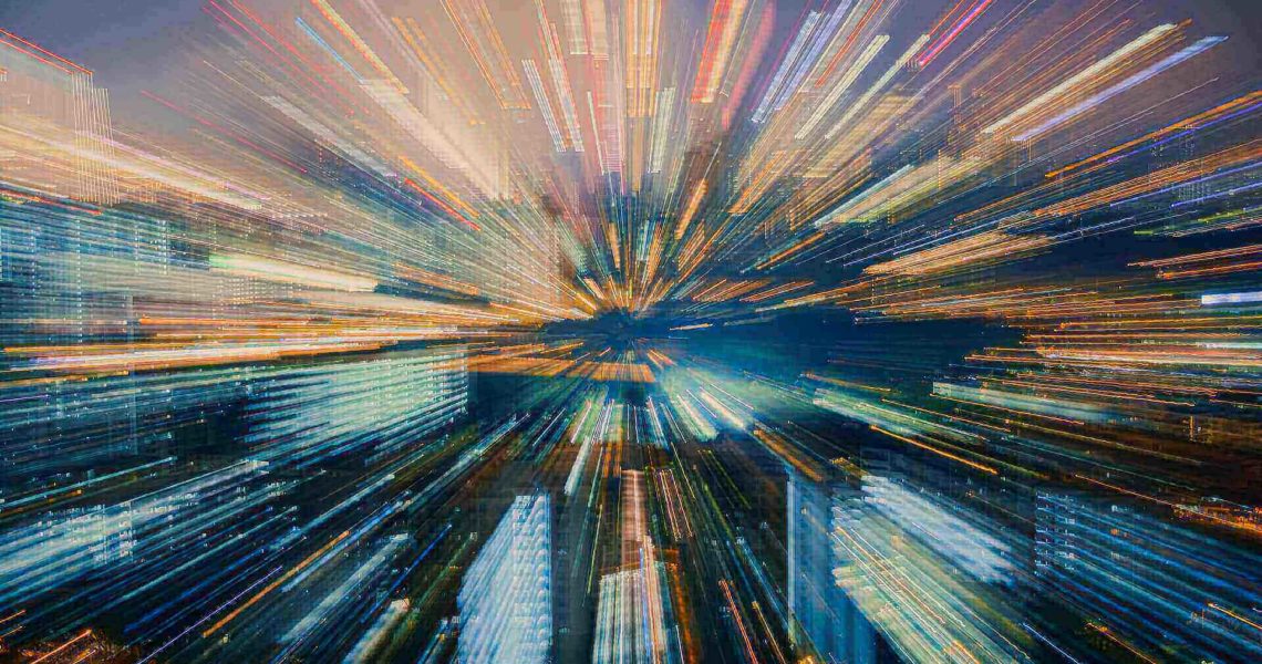 Resuelve los problemas entre el área comercial y financiera